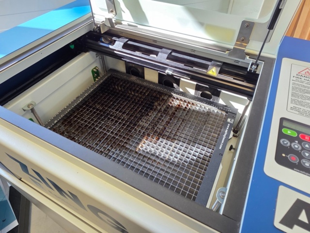 1412819-5 Epilog Zing 16 CO₂-lasermaskin