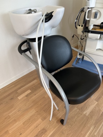 1396436-2 Frisörschamponeringsstol med tvättställ