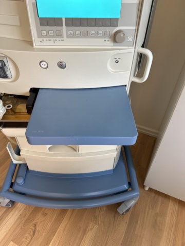 1396437-4 Anestesiapparat Dräger Primus med patientövervakning och förgasare