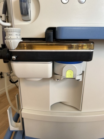 1396437-6 Anestesiapparat Dräger Primus med patientövervakning och förgasare