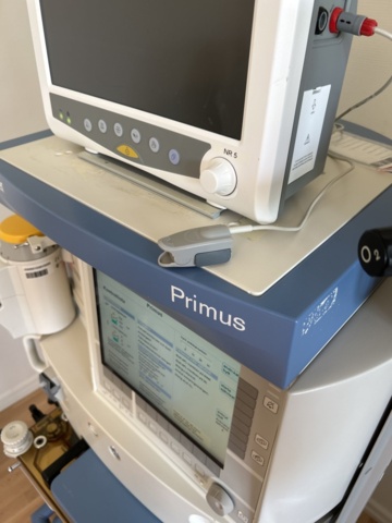 1396437-22 Anestesiapparat Dräger Primus med patientövervakning och förgasare