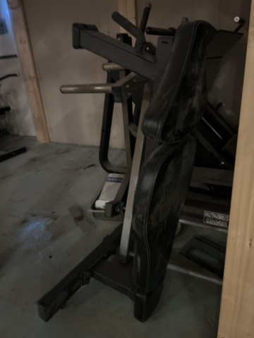 1383200-7 Samling med gymutrustning - styrketräningsmaskiner och konditionsutrustning