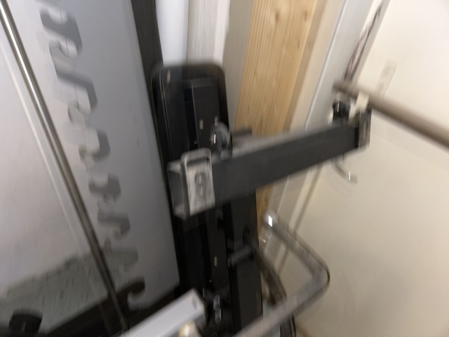 1383200-17 Samling med gymutrustning - styrketräningsmaskiner och konditionsutrustning