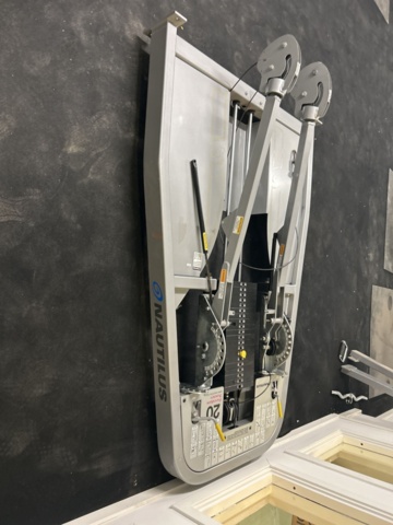 1383200-20 Samling med gymutrustning - styrketräningsmaskiner och konditionsutrustning