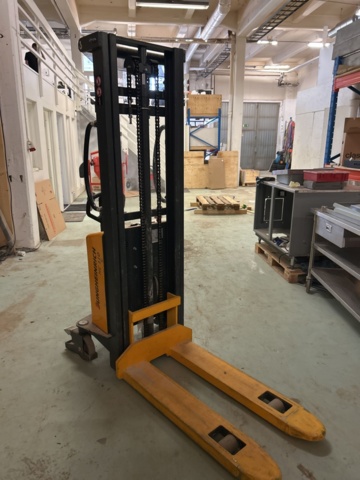 1383201-1 Elektrisk handstaplare - Jungheinrich HC 110