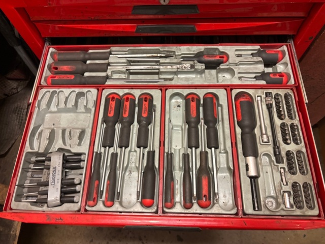 1388717-10 Verktygsskåp Tengtool med verktyg