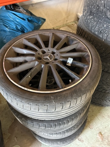 1383212-1 Fälgar med däck 4 st - Mercedes-Benz AMG