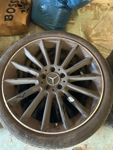 1383212-2 Fälgar med däck 4 st - Mercedes-Benz AMG