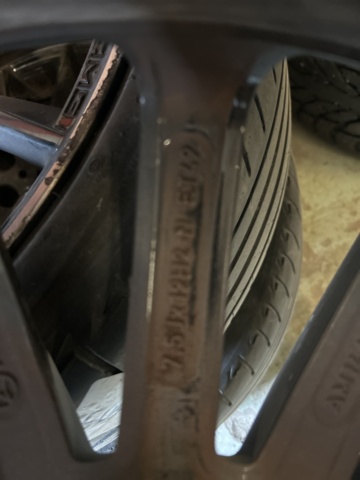 1383212-7 Fälgar med däck 4 st - Mercedes-Benz AMG