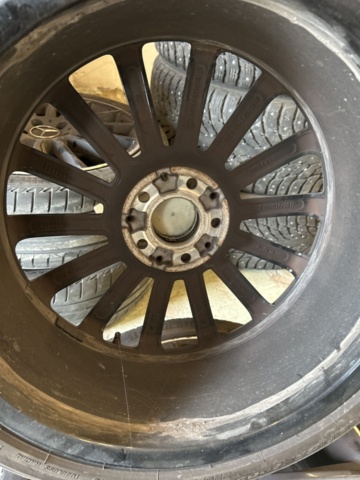 1383212-8 Fälgar med däck 4 st - Mercedes-Benz AMG