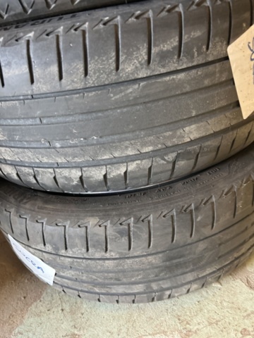 1383212-13 Fälgar med däck 4 st - Mercedes-Benz AMG