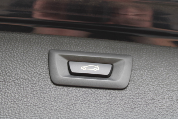 1411730-21 BMW 320d Touring Steptronic, 190hk, 2017