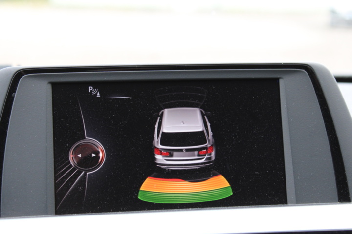 1411730-33 BMW 320d Touring Steptronic, 190hk, 2017