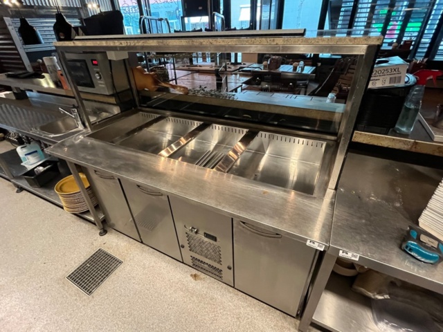 1403431-1 Refrigerated counter with cooling well and superstructure, Inox