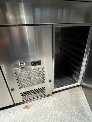 1403431-11 Refrigerated counter with cooling well and superstructure, Inox
