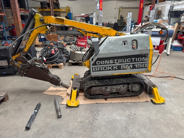 1413212-1 Brokk BM 150