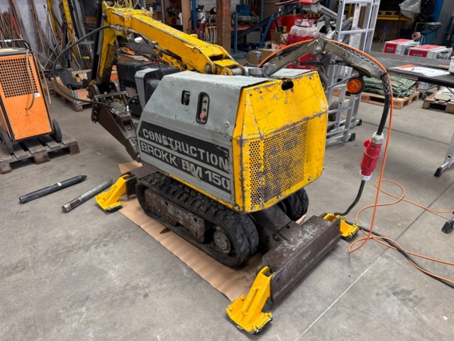 1413212-2 Brokk BM 150