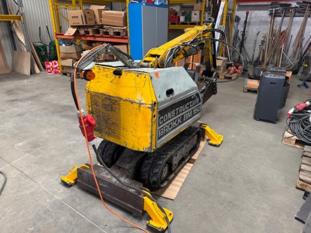 1413212-4 Brokk BM 150
