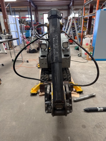 1413212-6 Brokk BM 150