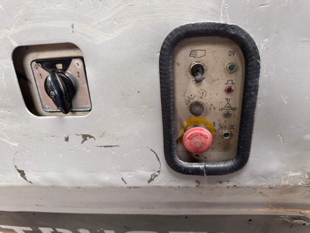 1413212-10 Brokk BM 150