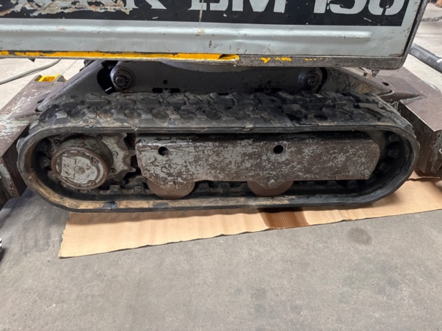 1413212-12 Brokk BM 150