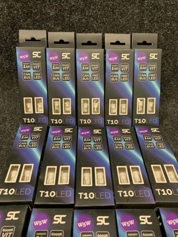 1412526-2 20 st förpackningar LED lampor T10