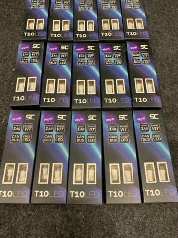 1412526-3 20 st förpackningar LED lampor T10