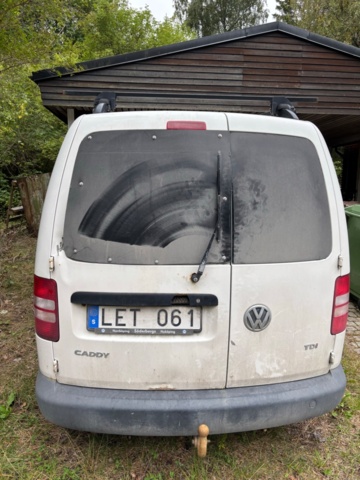 1409883-5 Volkswagen Caddy Skåpbil 1.6 TDI DPF - 2011 (Reparationsobjekt)