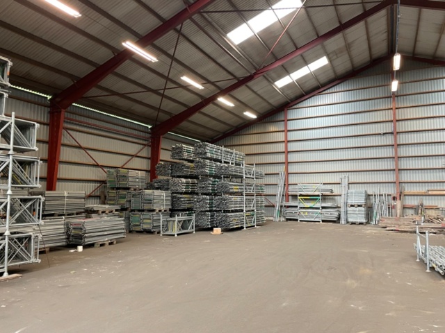 1388727-2 Super 9 ställning