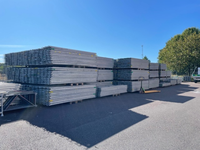 1388727-5 Super 9 ställning