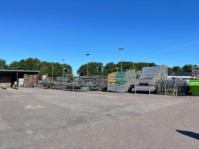 1388727-12 Super 9 ställning