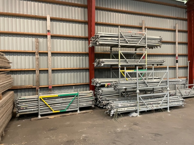 1388727-21 Super 9 ställning