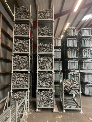 1388727-24 Super 9 ställning