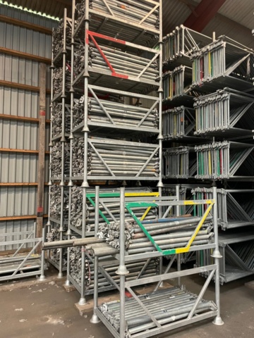 1388727-25 Super 9 ställning