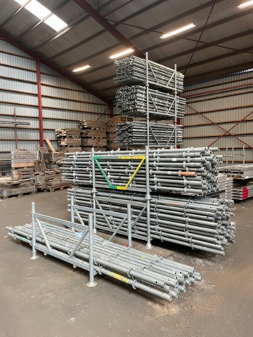 1388727-35 Super 9 ställning