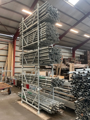 1388727-36 Super 9 ställning