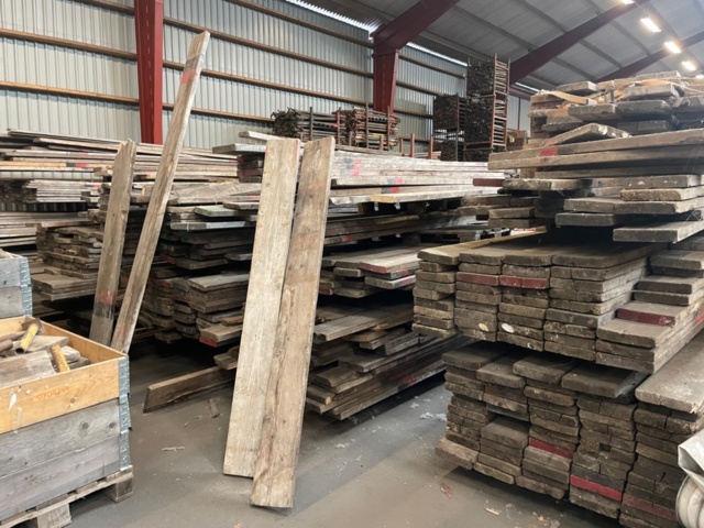 1388728-20 Burton Ställning