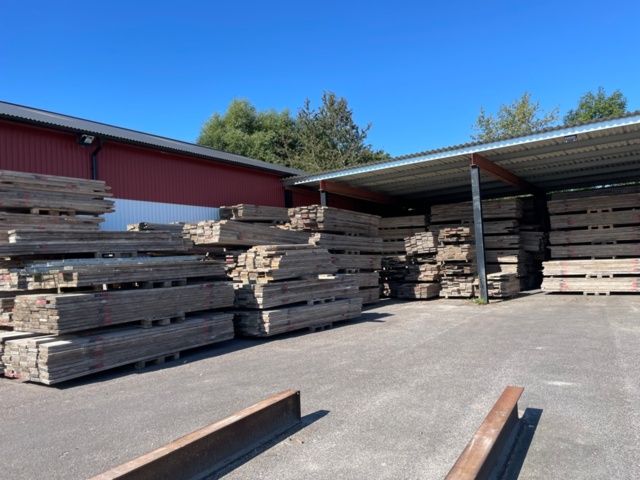 1388728-3 Burton Ställning