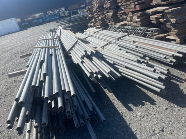 1388728-26 Burton Ställning