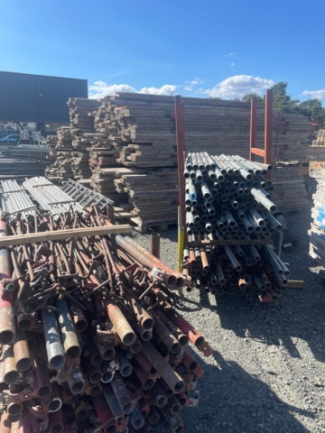 1388728-27 Burton Ställning