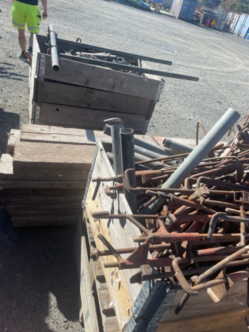 1388728-29 Burton Ställning