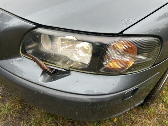 1378080-13 Volvo V70 2.5T AWD Automat, 210hk -2003 (Reparationsobjekt)