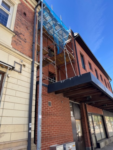 1388727-51 Super 9 ställning