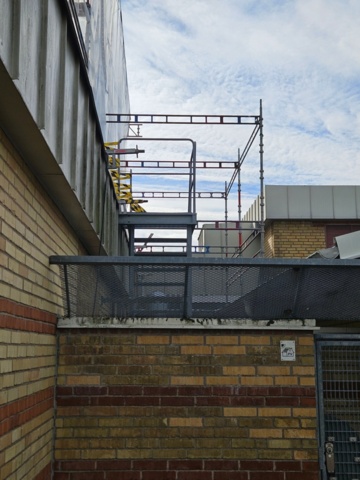 1388727-58 Super 9 ställning