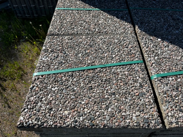 1413957-1 Markplattor Nenset 400x400x45 mm 13,44 m2