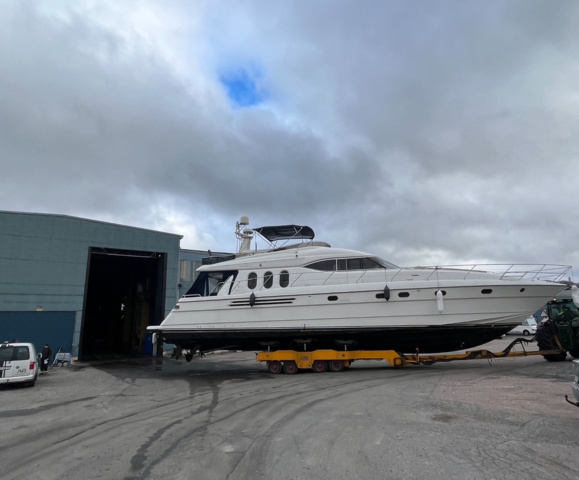 1411906-75 Princess 72 – 1997 – Lyxig motorjakt