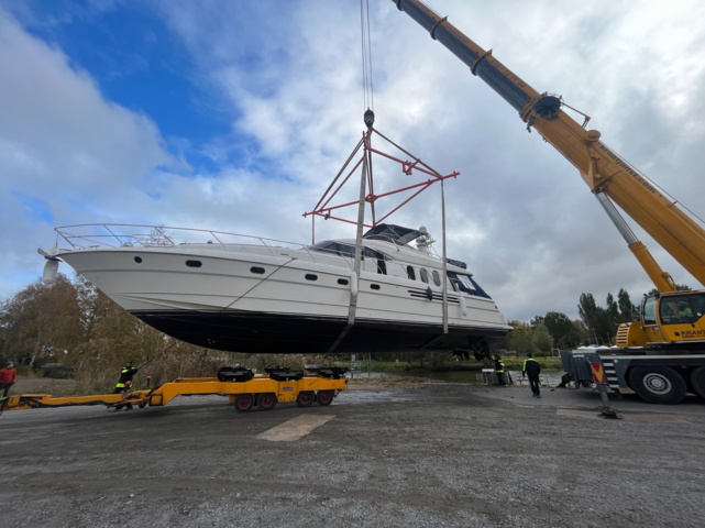 1411906-77 Princess 72 – 1997 – Lyxig motorjakt