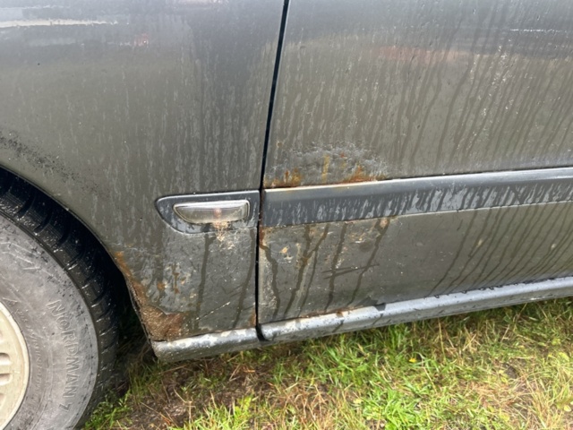 1378080-11 Volvo V70 2.5T AWD Automat, 210hk -2003 (Reparationsobjekt)