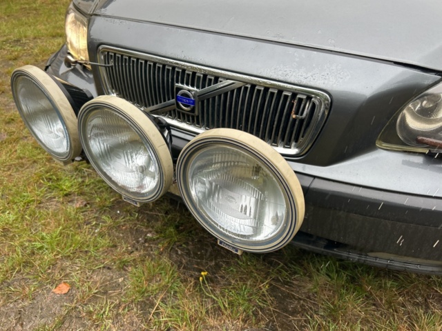 1378080-14 Volvo V70 2.5T AWD Automat, 210hk -2003 (Reparationsobjekt)