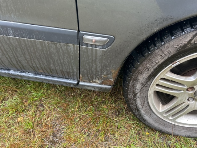 1378080-17 Volvo V70 2.5T AWD Automat, 210hk -2003 (Reparationsobjekt)